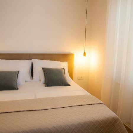Soukki Town Centre Suites 1 Split Kültér fotó