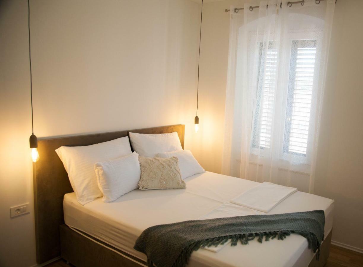 Soukki Town Centre Suites 1 Split Kültér fotó