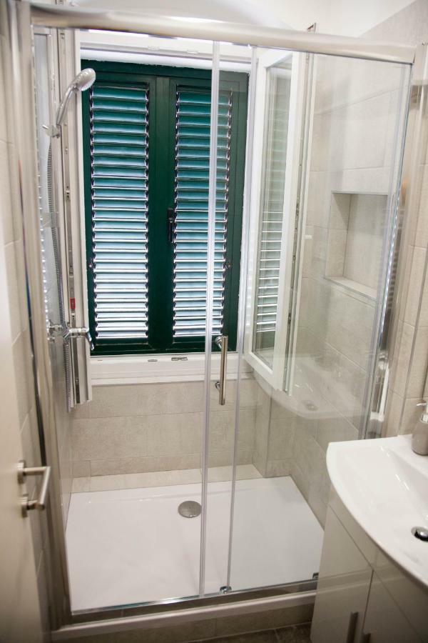 Soukki Town Centre Suites 1 Split Kültér fotó