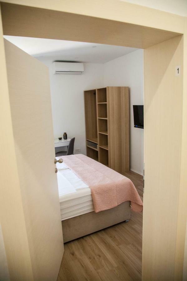 Soukki Town Centre Suites 1 Split Kültér fotó