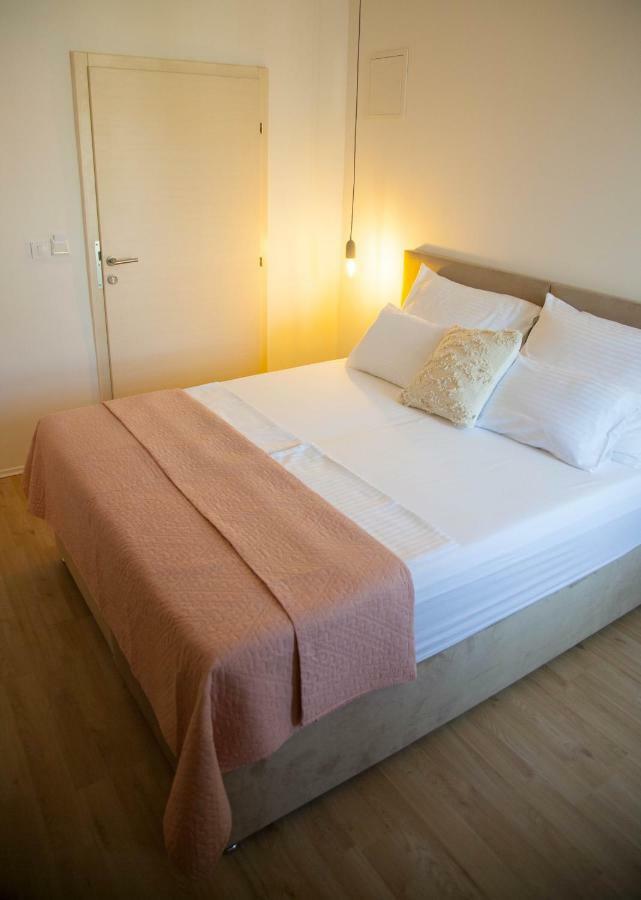 Soukki Town Centre Suites 1 Split Kültér fotó