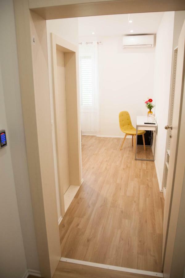 Soukki Town Centre Suites 1 Split Kültér fotó