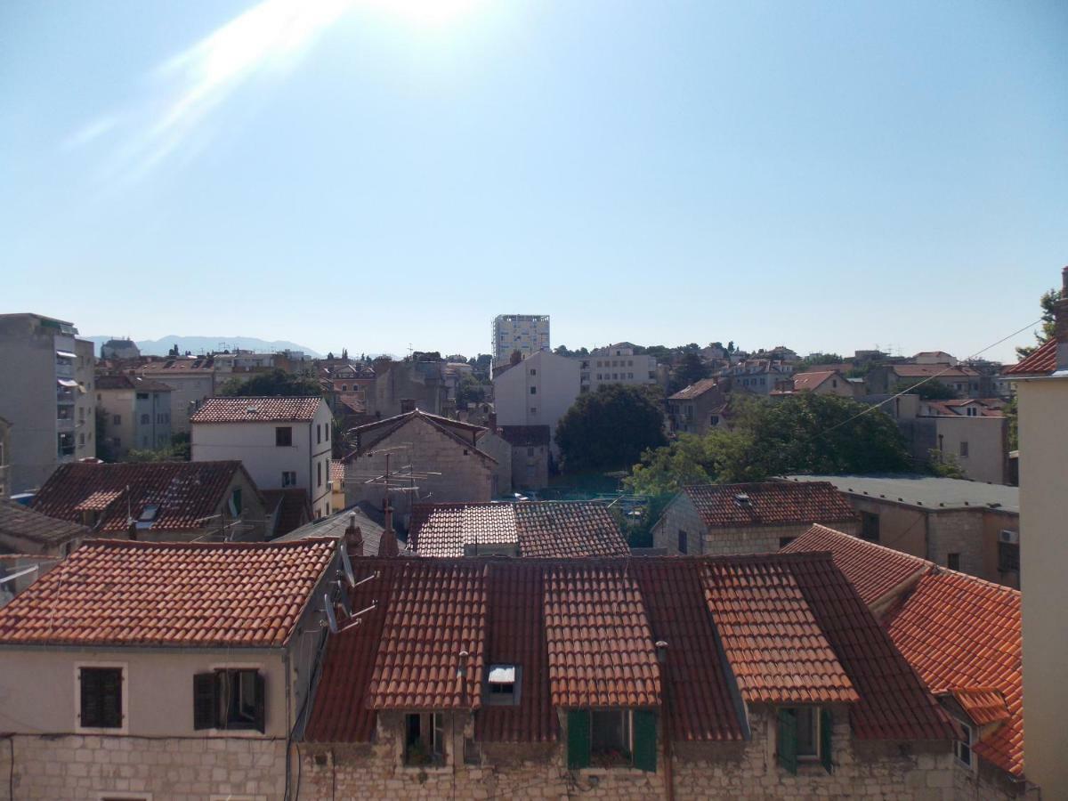 Soukki Town Centre Suites 1 Split Kültér fotó